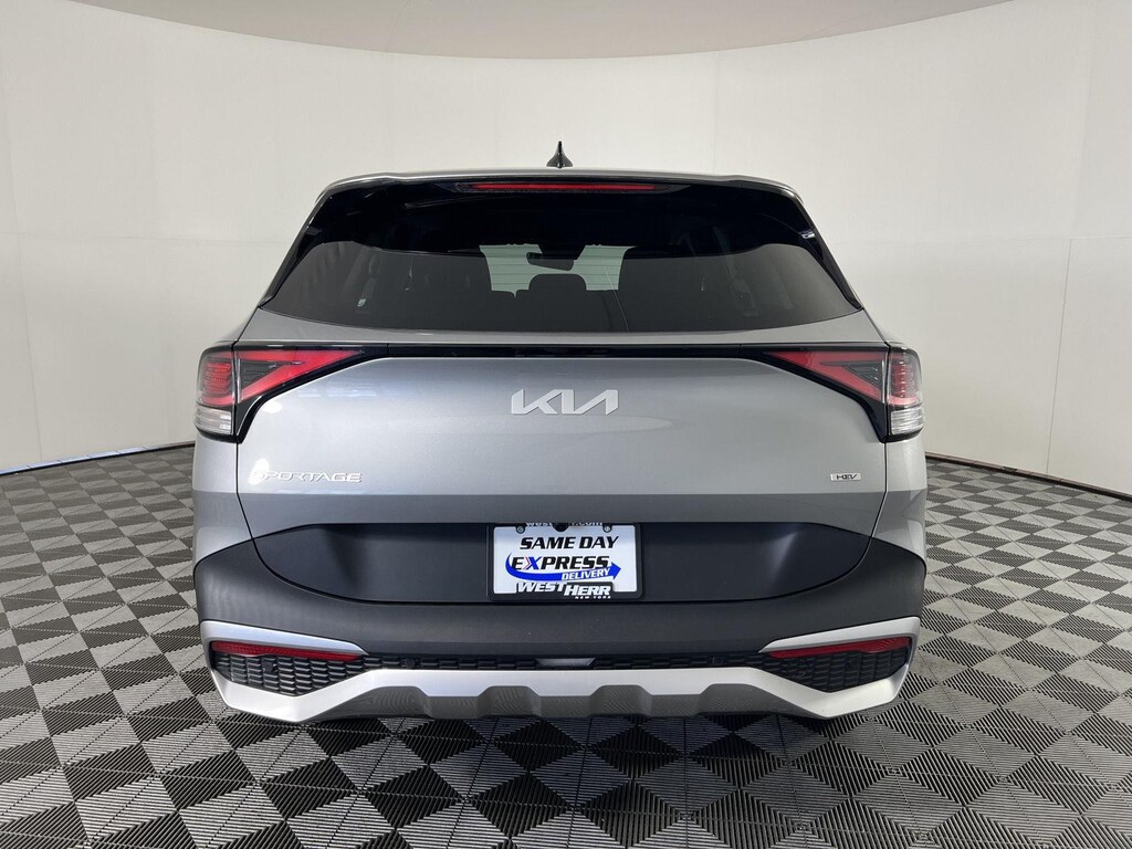 Used 2023 Kia Sportage Hybrid LX SUV