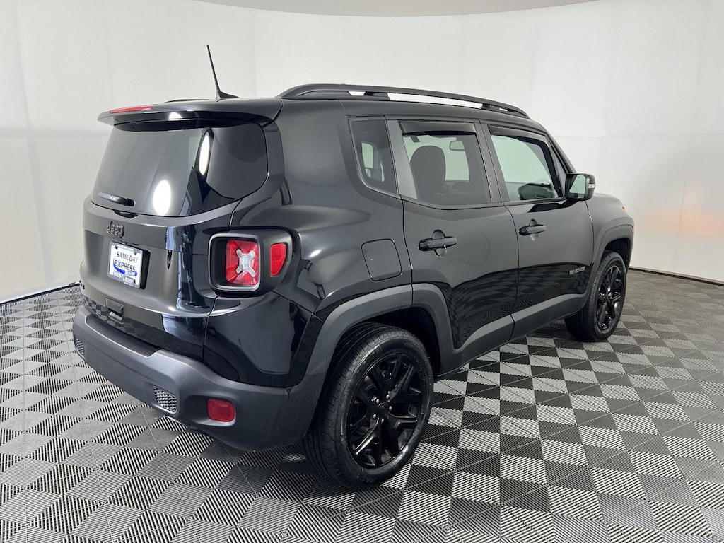 Used 2022 Jeep Renegade Altitude SUV