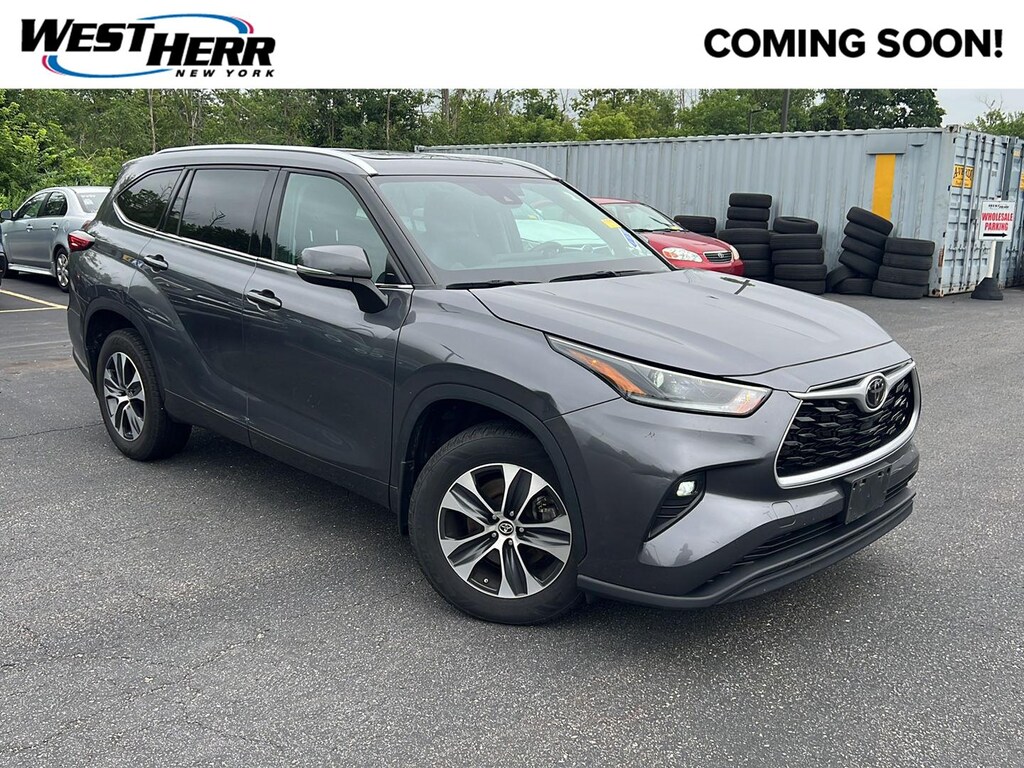 Used 2021 Toyota Highlander XLE SUV