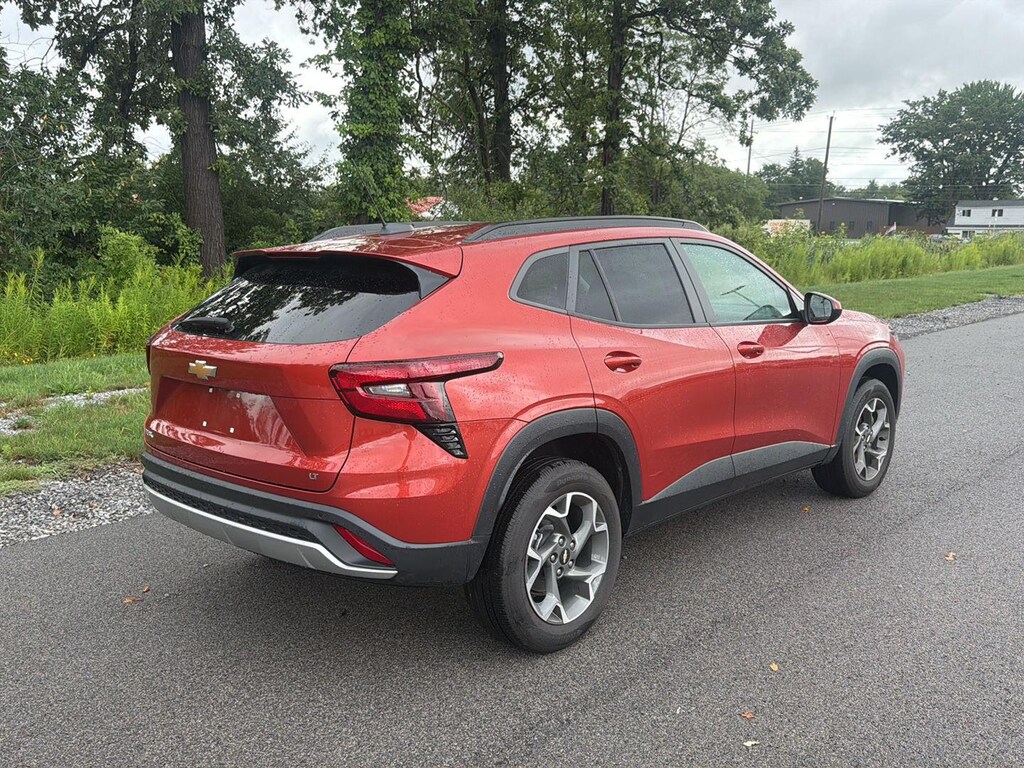 Used 2024 Chevrolet Trax LT SUV