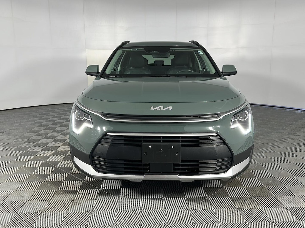 Used 2023 Kia Niro Plug-In Hybrid EX SUV