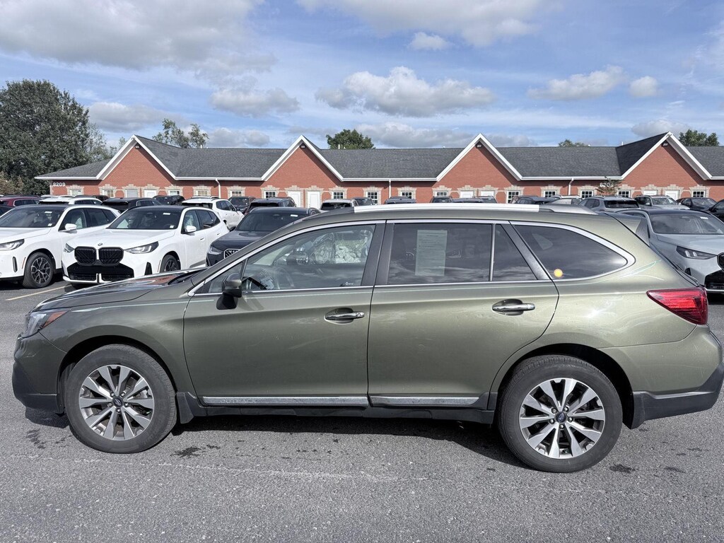 Used 2018 Subaru Outback Touring SUV