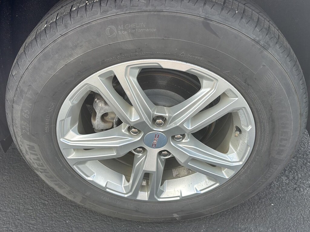 Used 2023 GMC Terrain SLE SUV