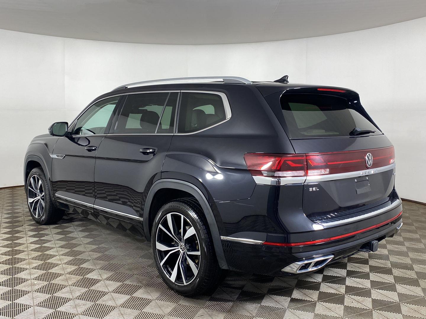 Used 2024 Volkswagen Atlas 2.0T SEL Premium R-Line SUV