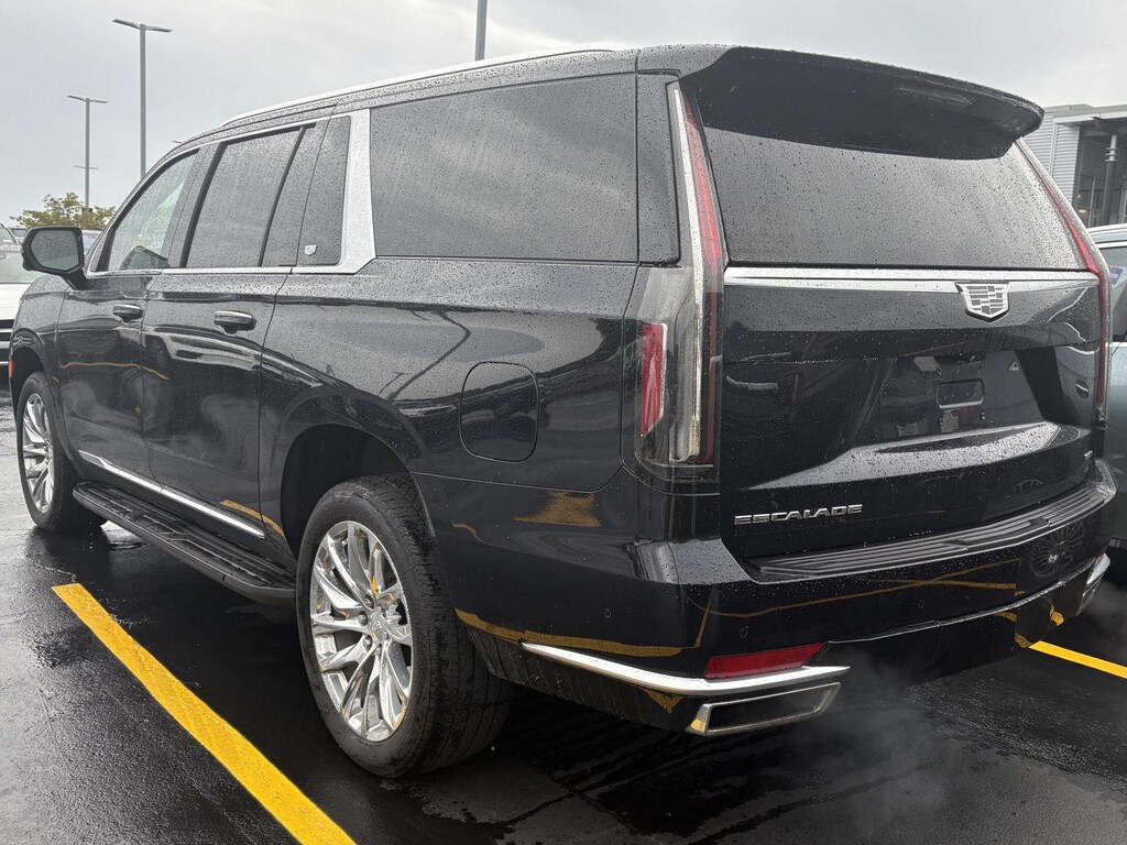 Used 2022 Cadillac Escalade ESV Premium Luxury SUV