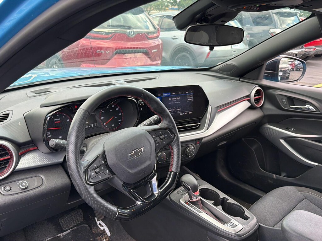 Used 2025 Chevrolet Trax 1RS SUV