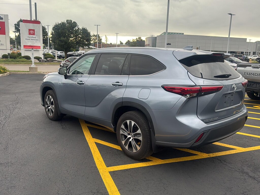 Used 2023 Toyota Highlander XLE SUV