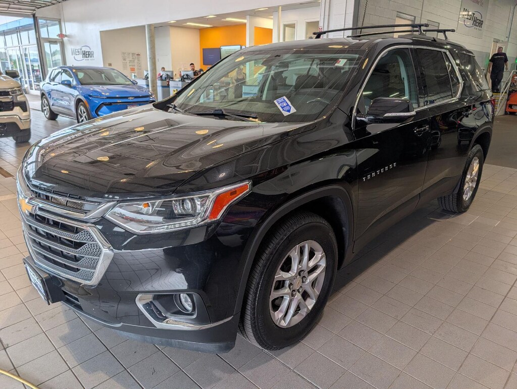 Used 2020 Chevrolet Traverse LT Cloth SUV