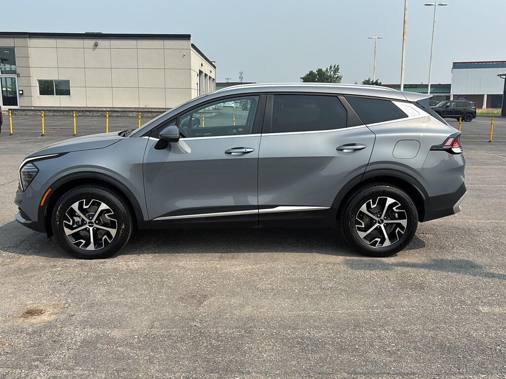 Used 2024 Kia Sportage EX SUV