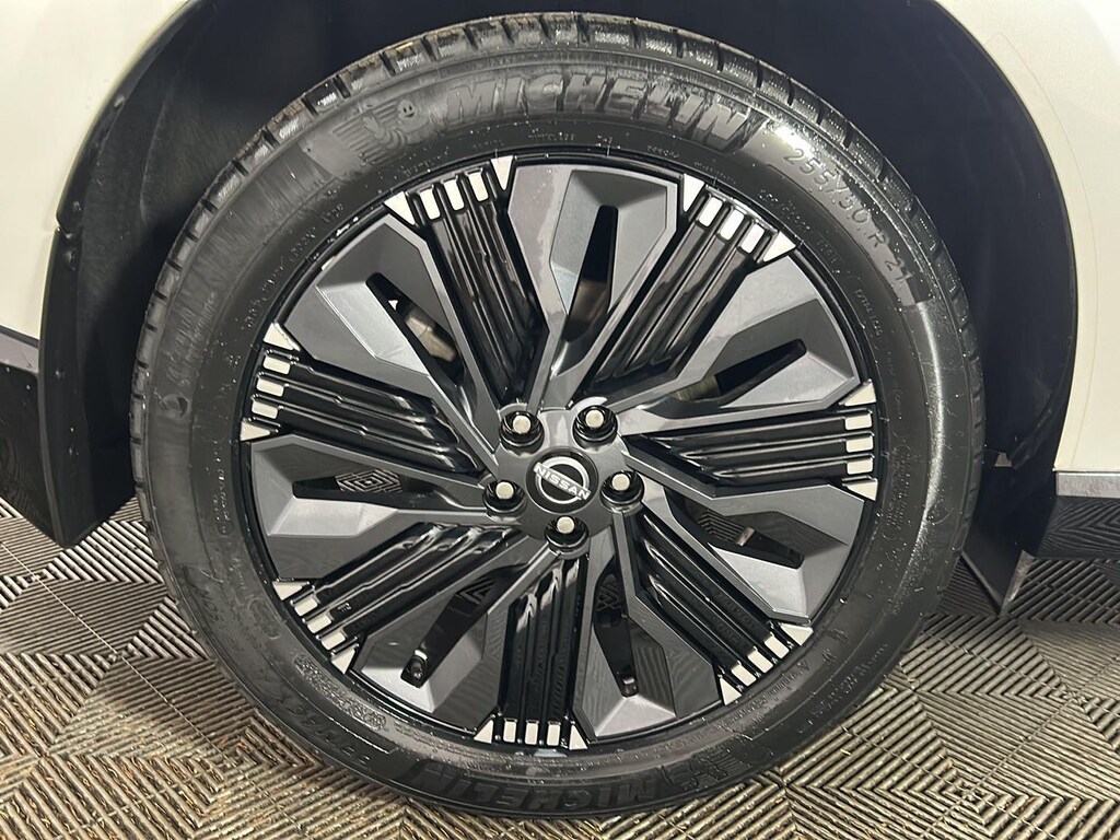 Used 2025 Nissan Murano Platinum SUV
