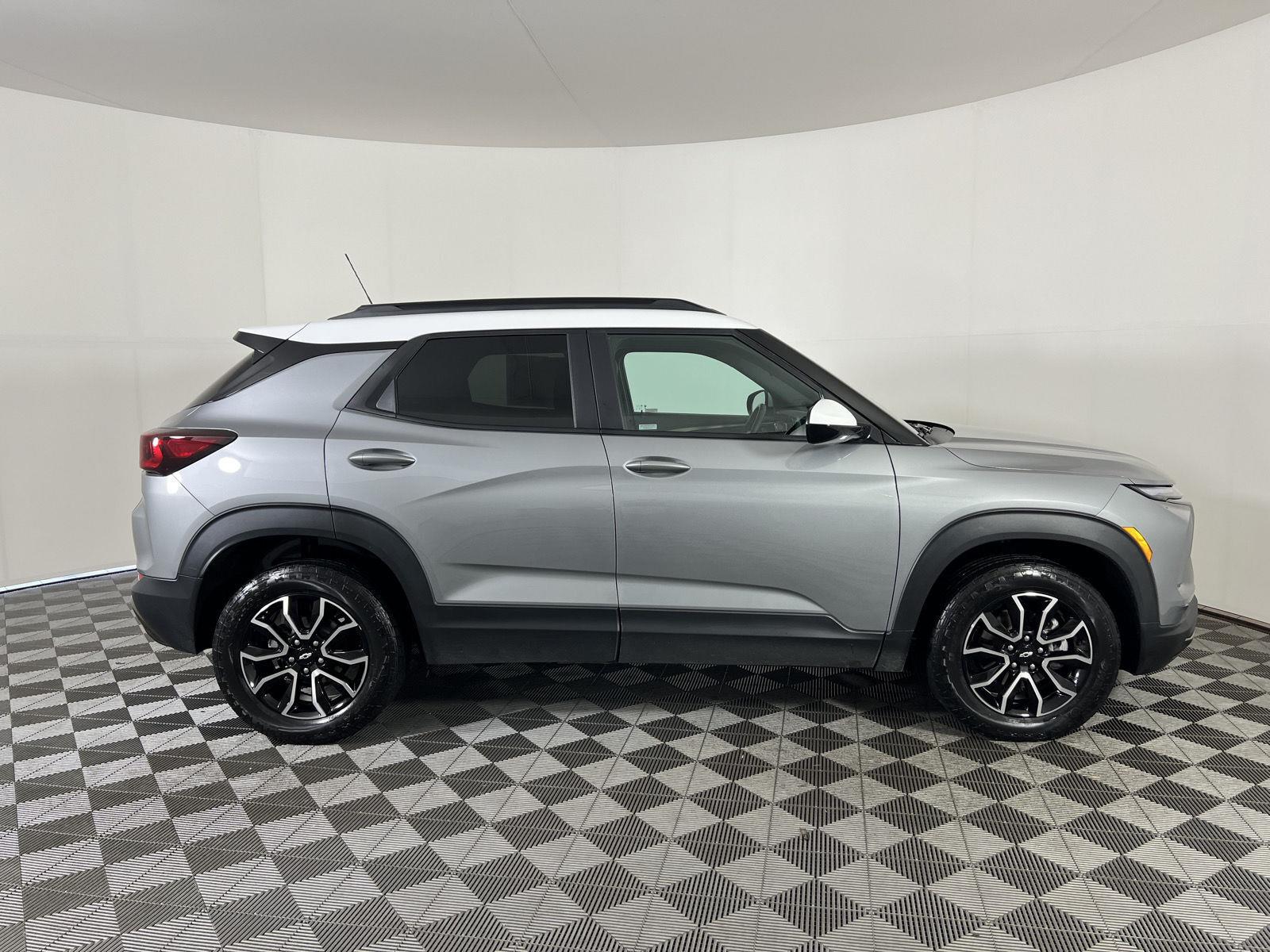 Used 2025 Chevrolet Trailblazer Activ SUV