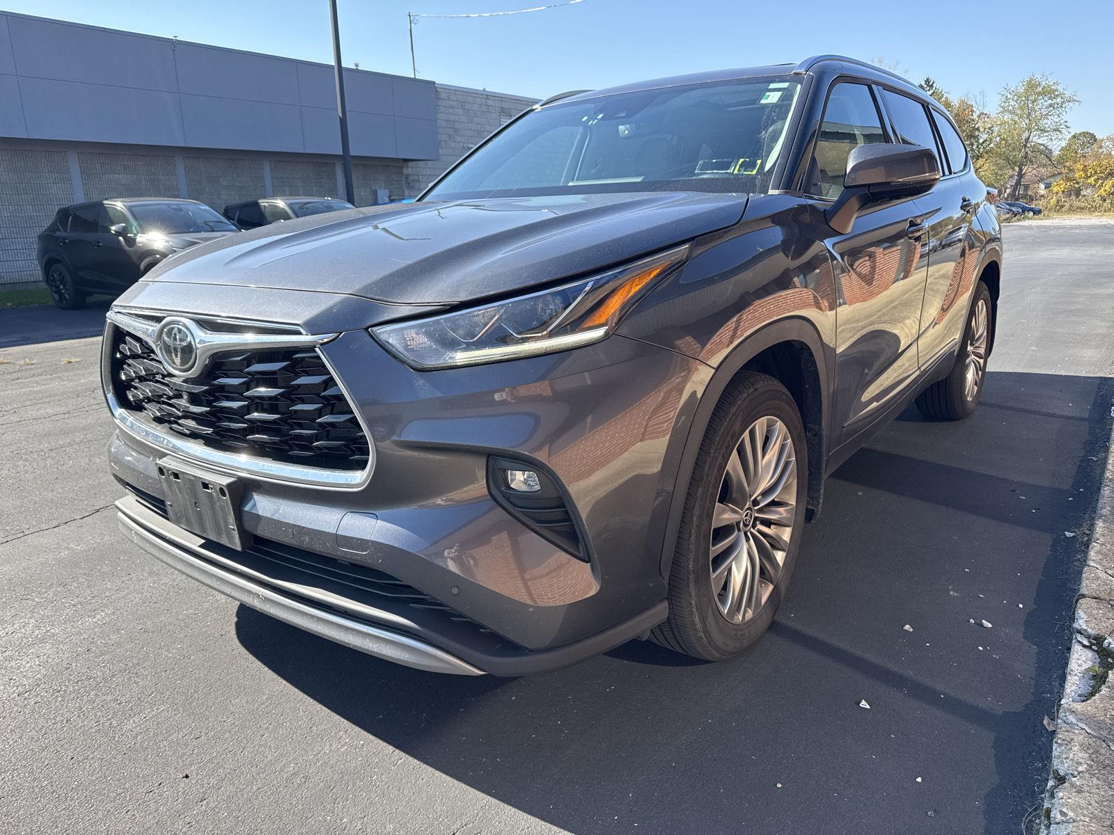 Used 2022 Toyota Highlander Platinum SUV