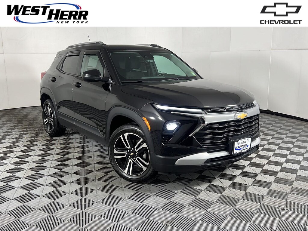 Used 2025 Chevrolet Trailblazer LT SUV