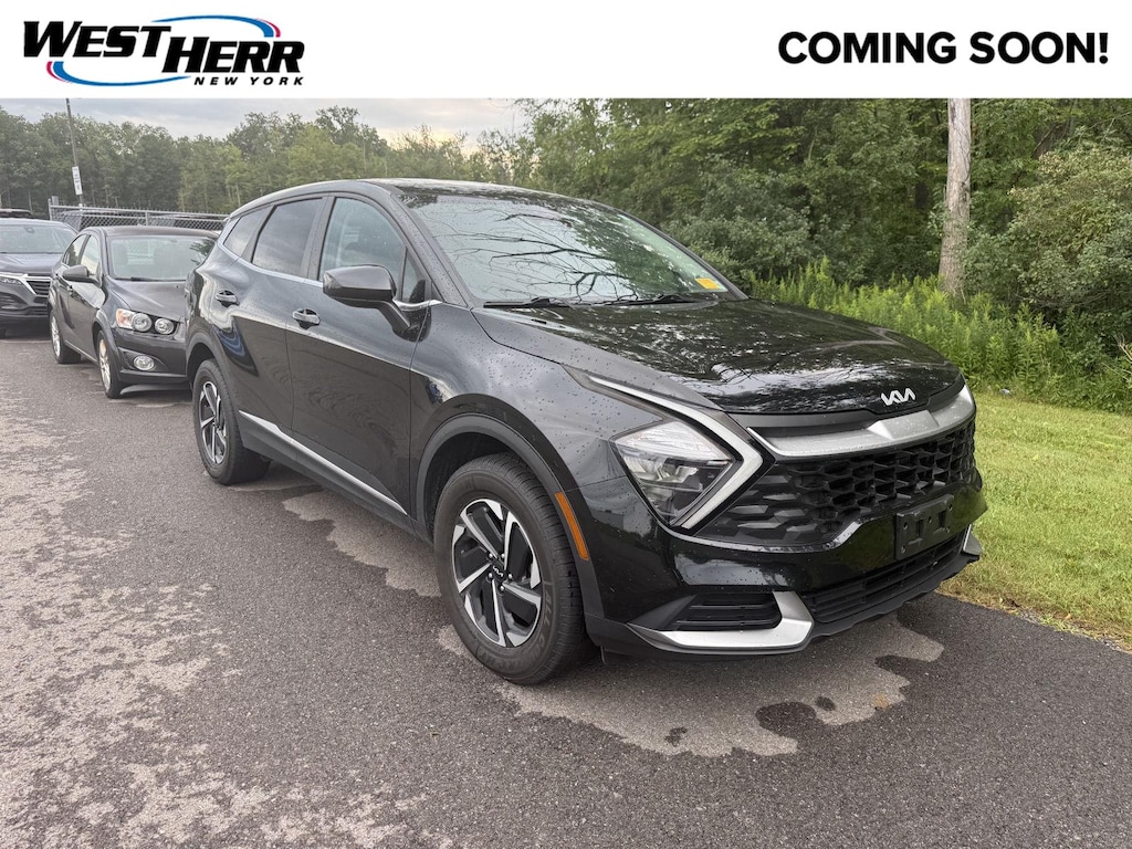 Used 2023 Kia Sportage Hybrid LX SUV