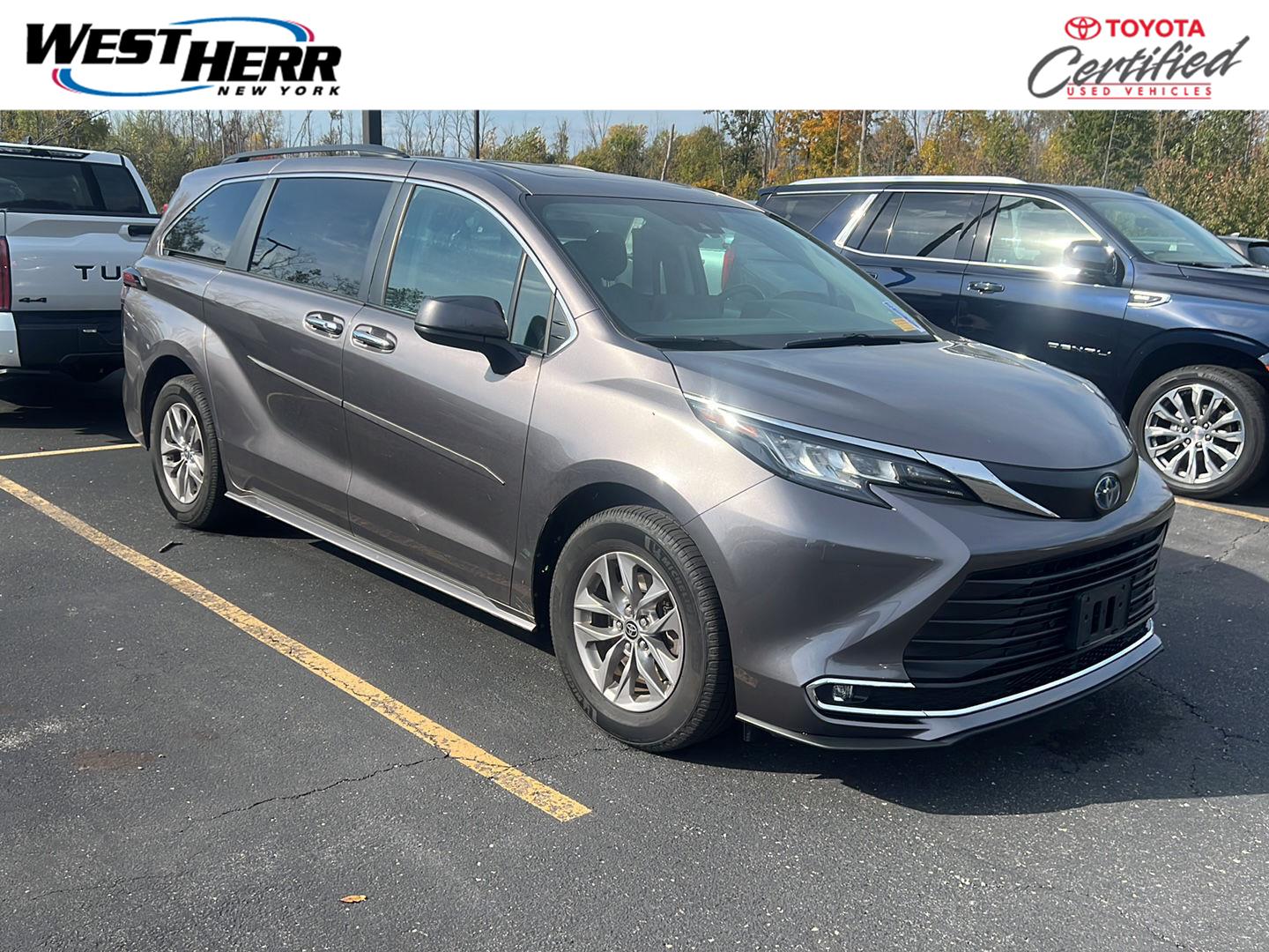2022 Toyota Sienna XLE