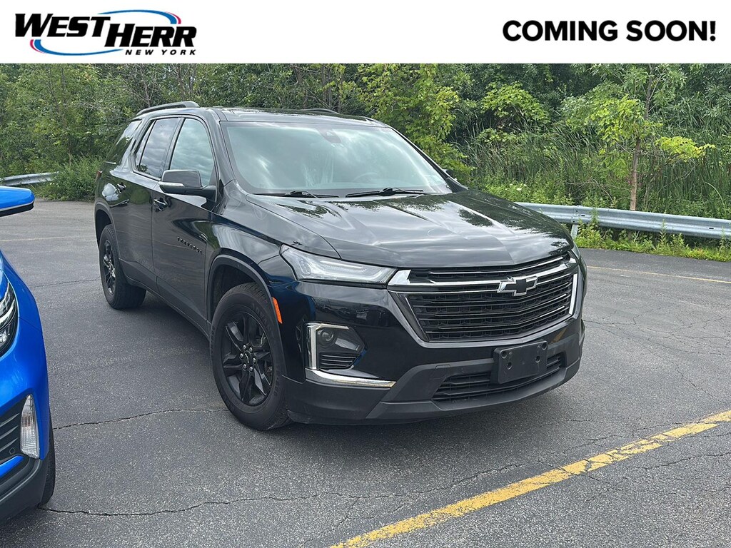 Used 2023 Chevrolet Traverse LT Cloth SUV