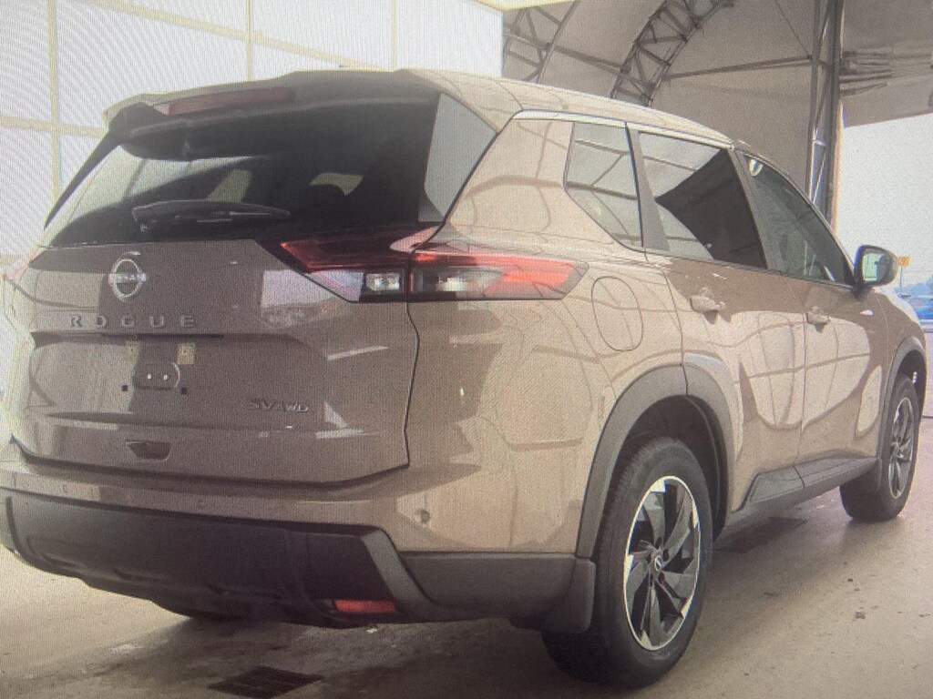 Used 2024 Nissan Rogue SV SUV