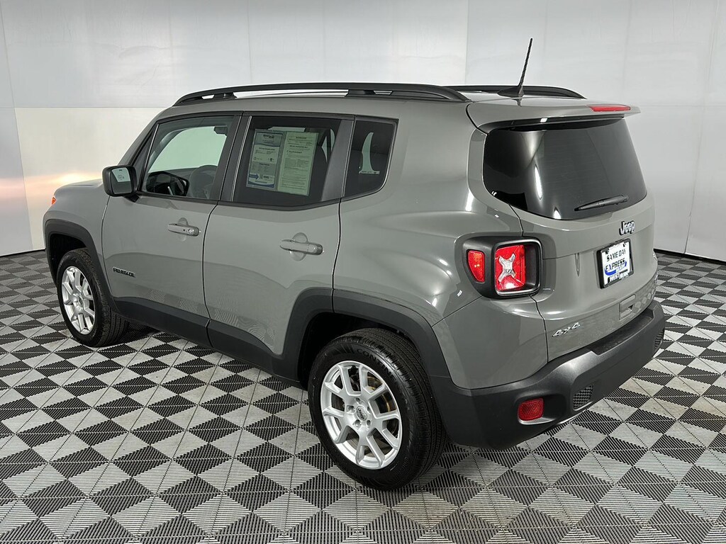Used 2022 Jeep Renegade Latitude SUV