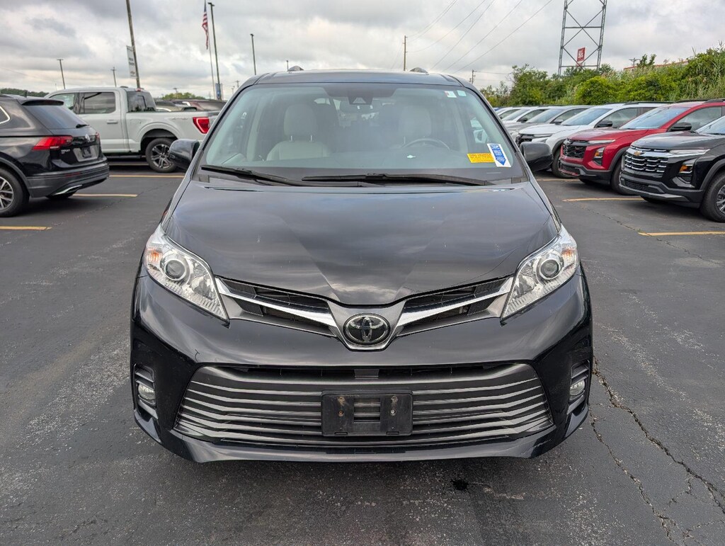 Used 2020 Toyota Sienna XLE 7-Passenger Van