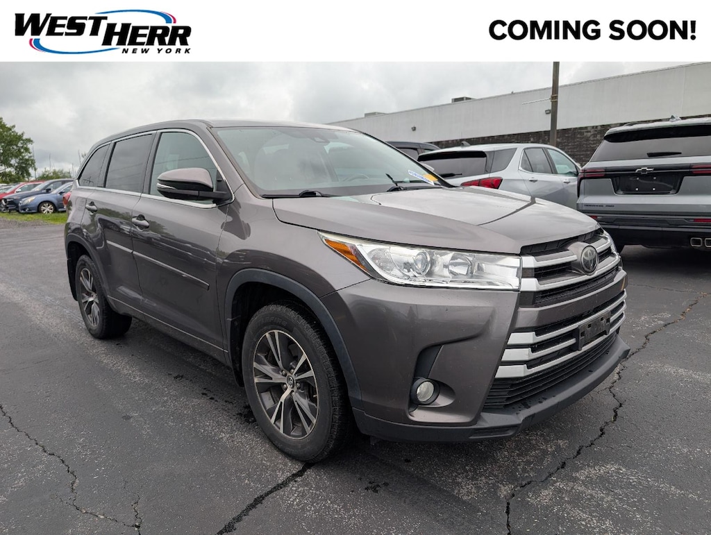 Used 2017 Toyota Highlander LE Plus SUV
