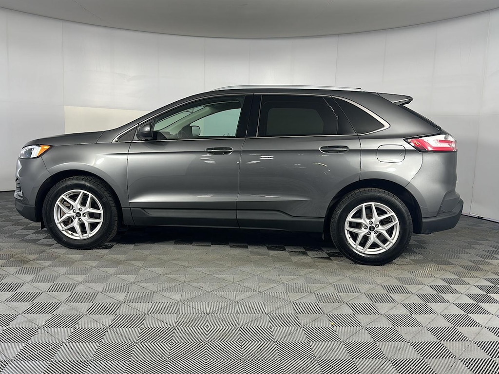 Used 2024 Ford Edge SEL SUV