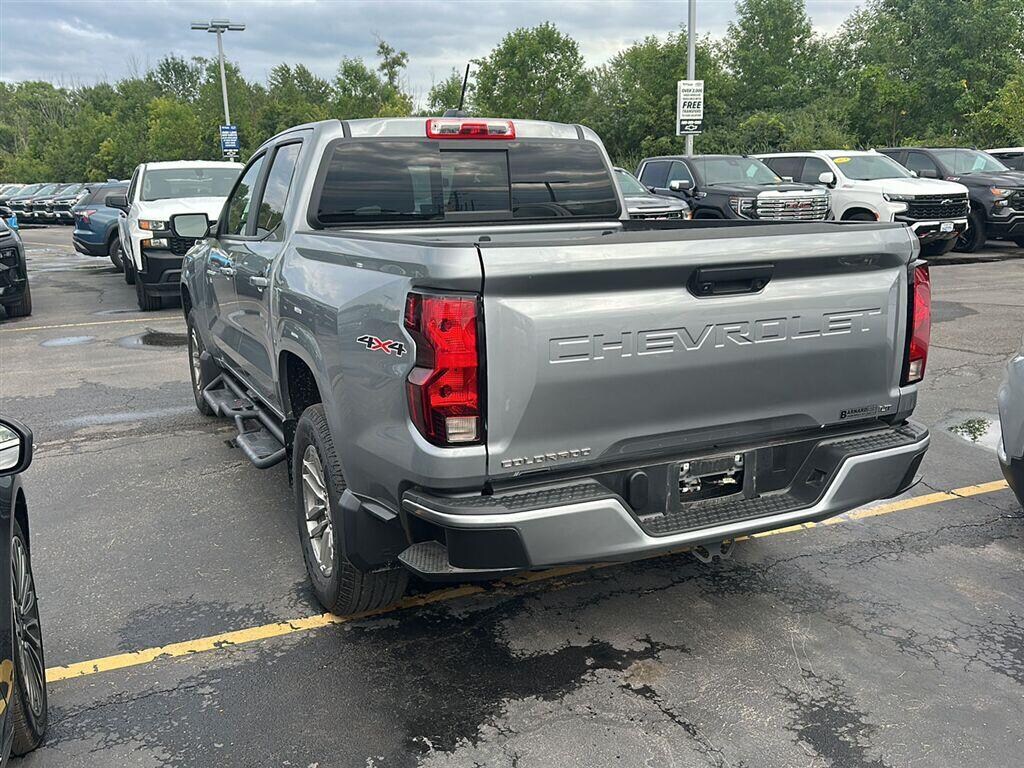 Used 2024 Chevrolet Colorado 4WD LT Truck