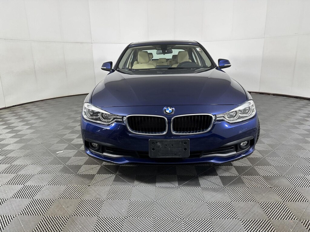 Used 2018 BMW 3 Series 320i xDrive Sedan