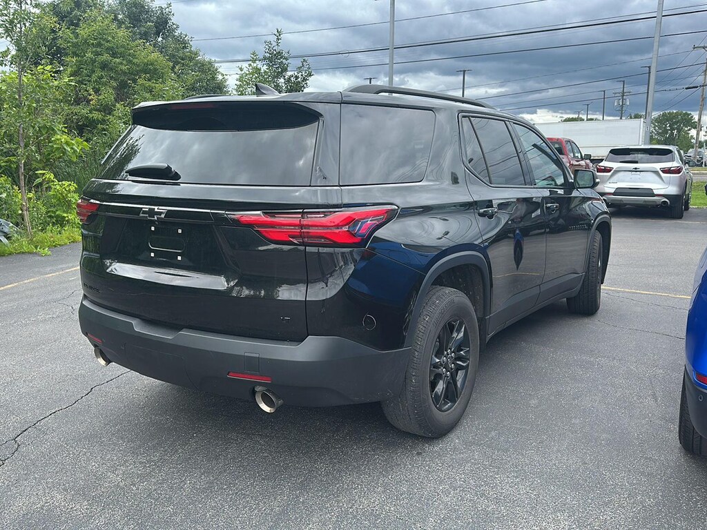 Used 2023 Chevrolet Traverse LT Cloth SUV