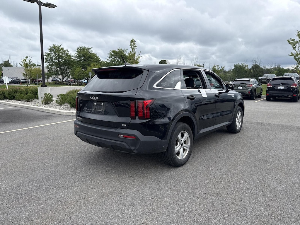 Used 2023 Kia Sorento LX SUV