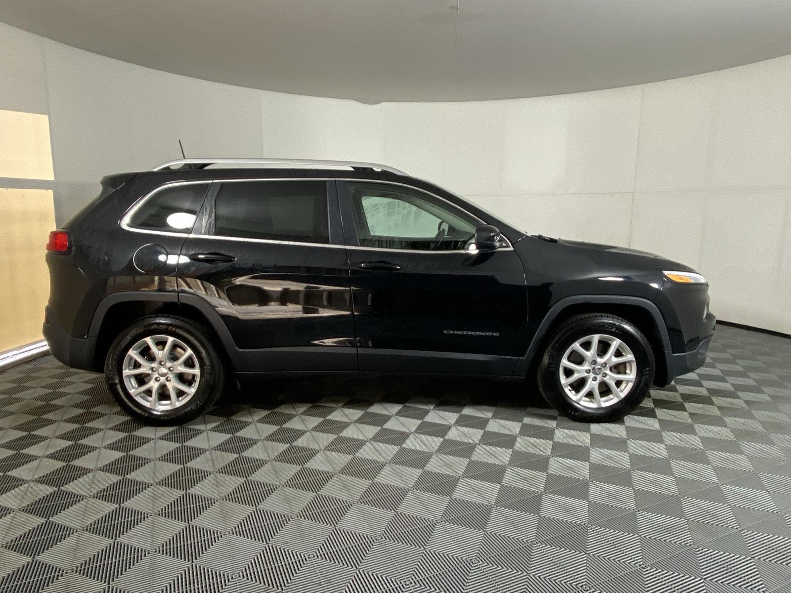 Used 2018 Jeep Cherokee Latitude Plus SUV
