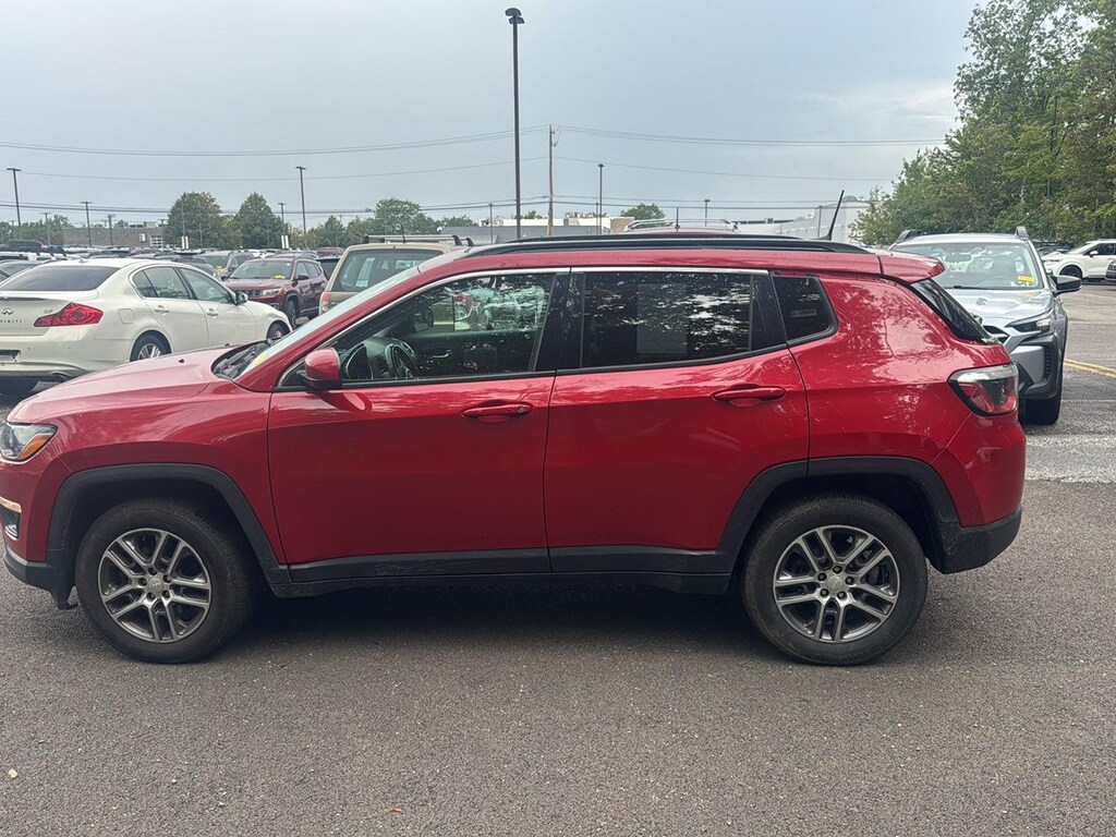 Used 2020 Jeep Compass Latitude w/Sun/Safety Pkg SUV