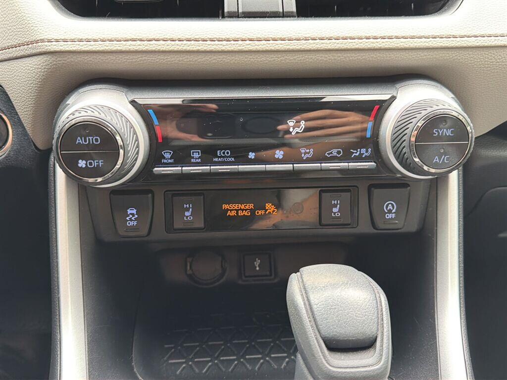 Used 2021 Toyota RAV4 XLE SUV