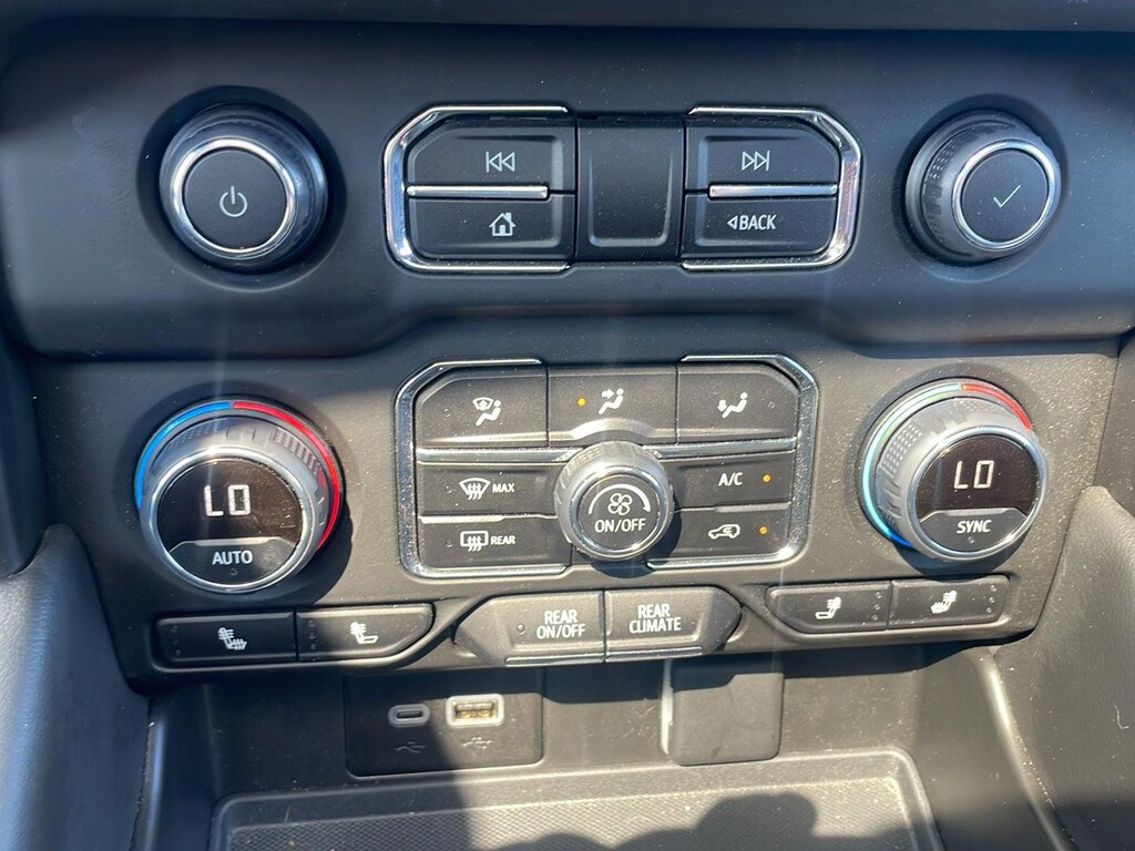 Used 2024 Chevrolet Suburban RST SUV