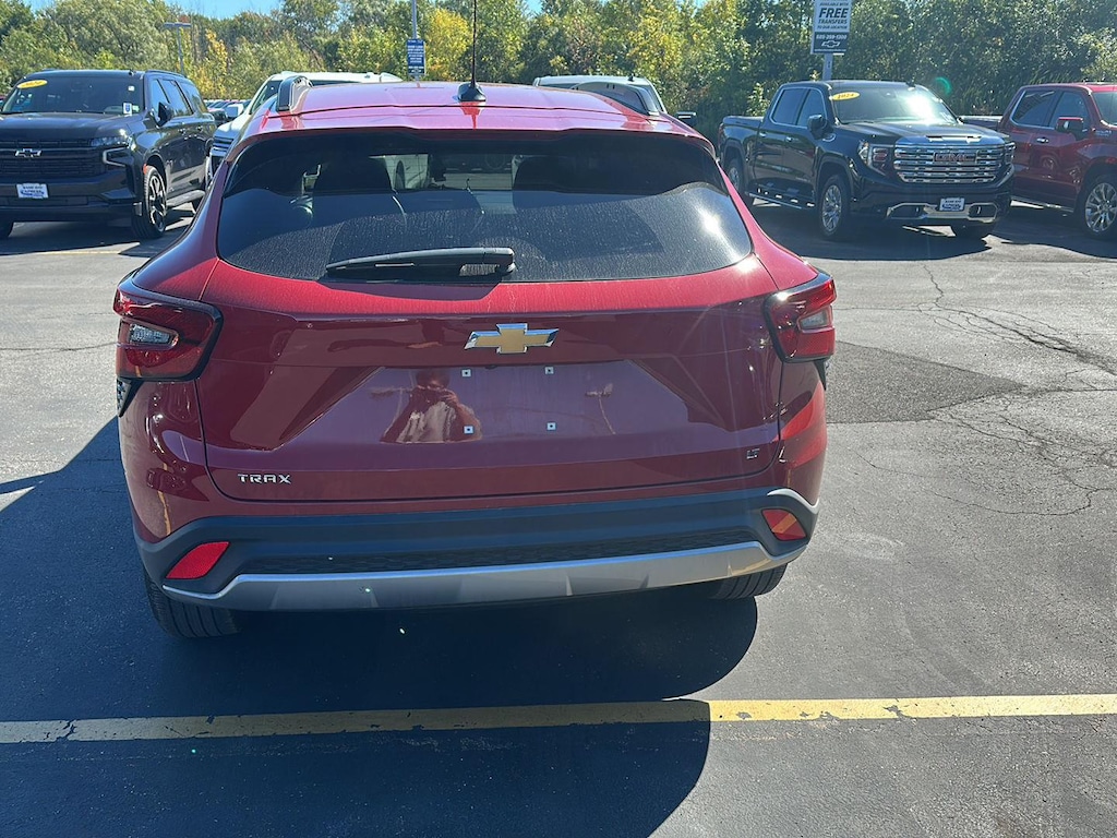 Used 2026 Chevrolet Trax LT SUV