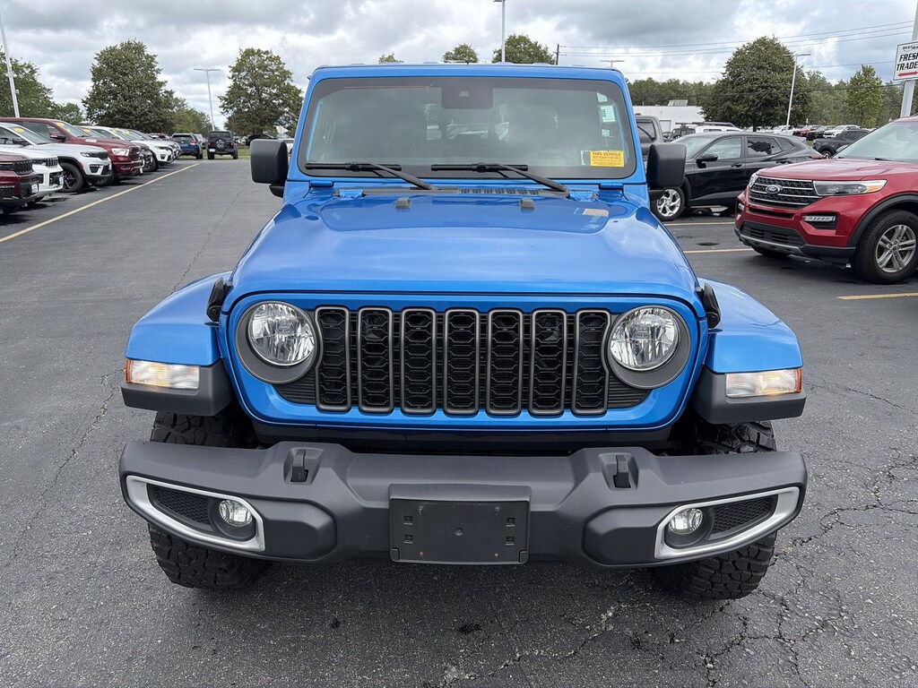 Certified 2025 Jeep Gladiator High Tide Truck
