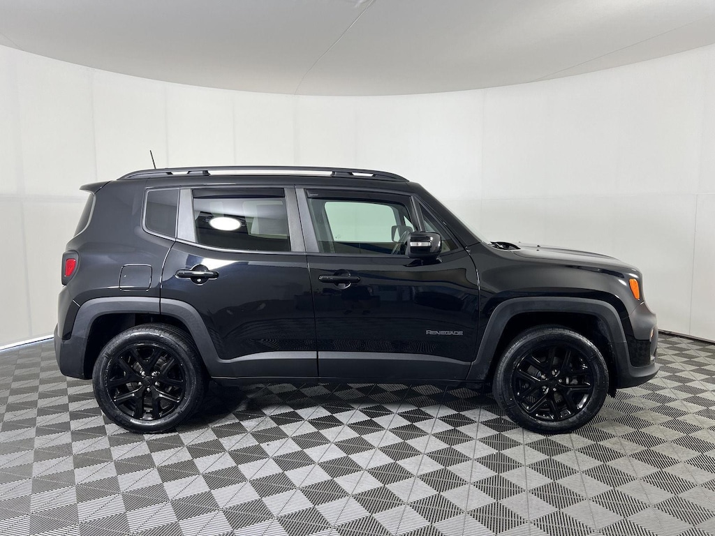 Used 2022 Jeep Renegade Altitude SUV
