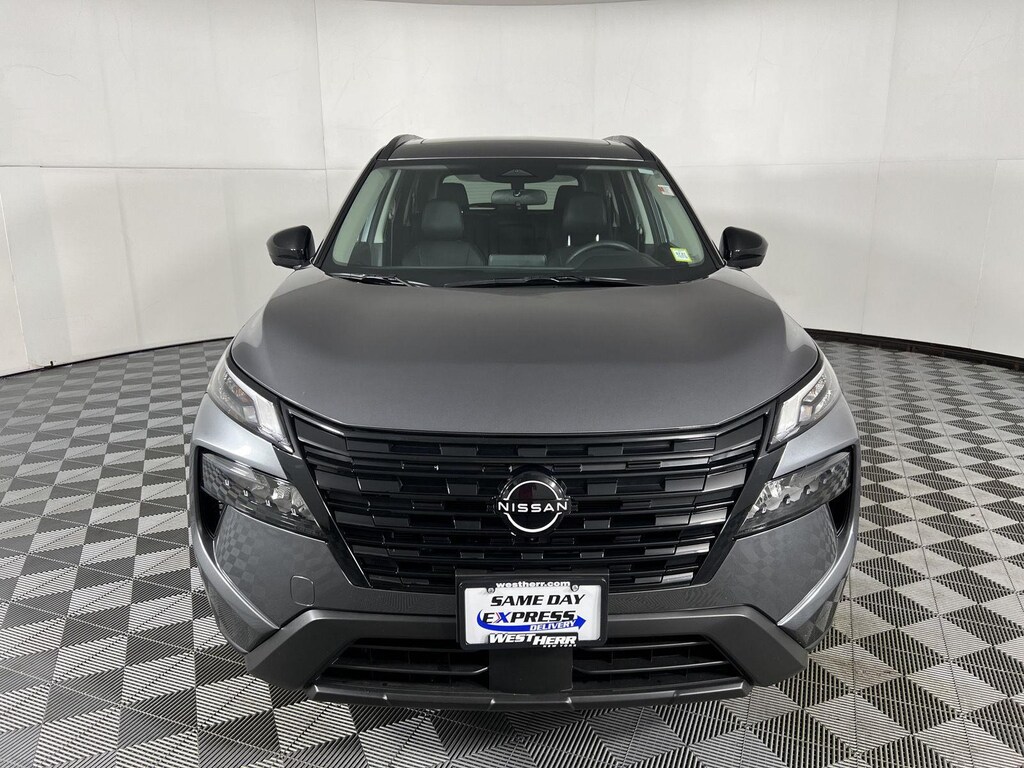 Certified 2026 Nissan Rogue Dark Armor 2026.5