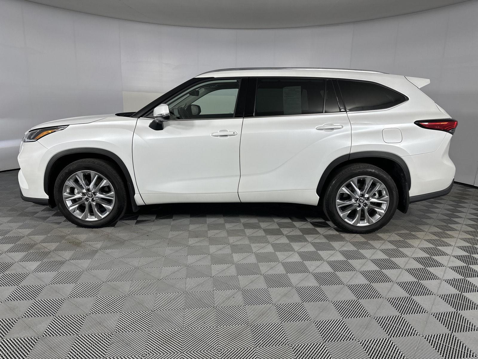 Certified 2022 Toyota Highlander Limited SUV