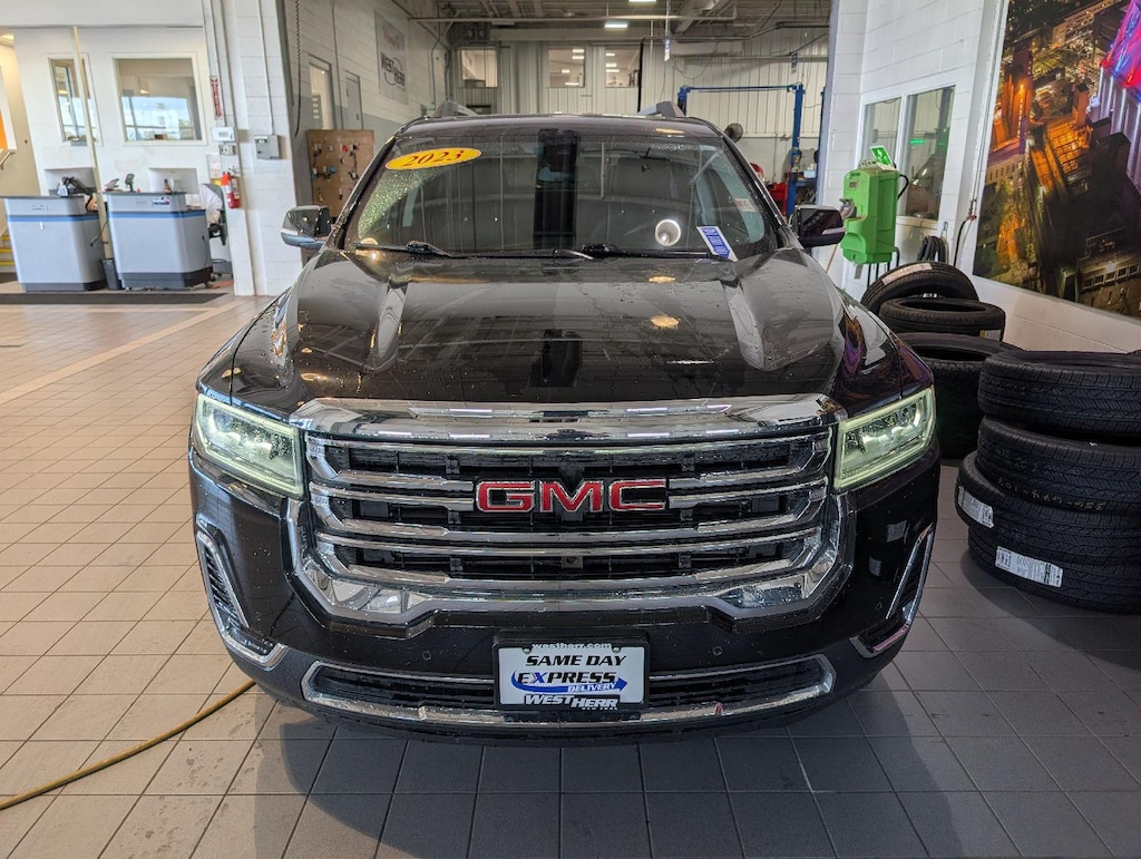Used 2023 GMC Acadia SLE SUV