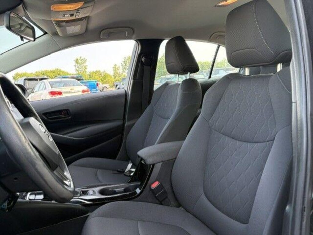 Used 2022 Toyota Corolla LE Sedan