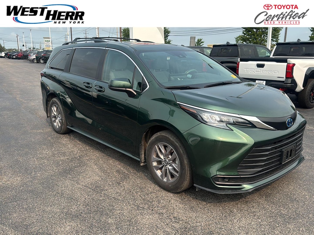 Certified 2025 Toyota Sienna LE Van