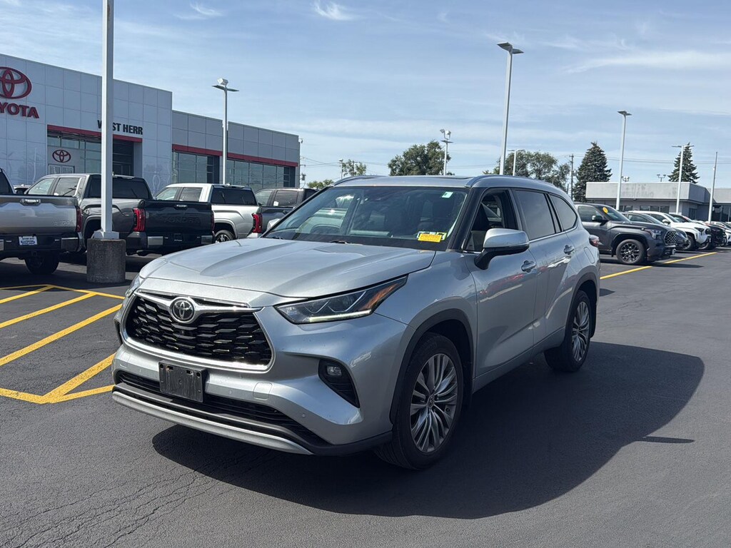 Used 2021 Toyota Highlander Platinum SUV