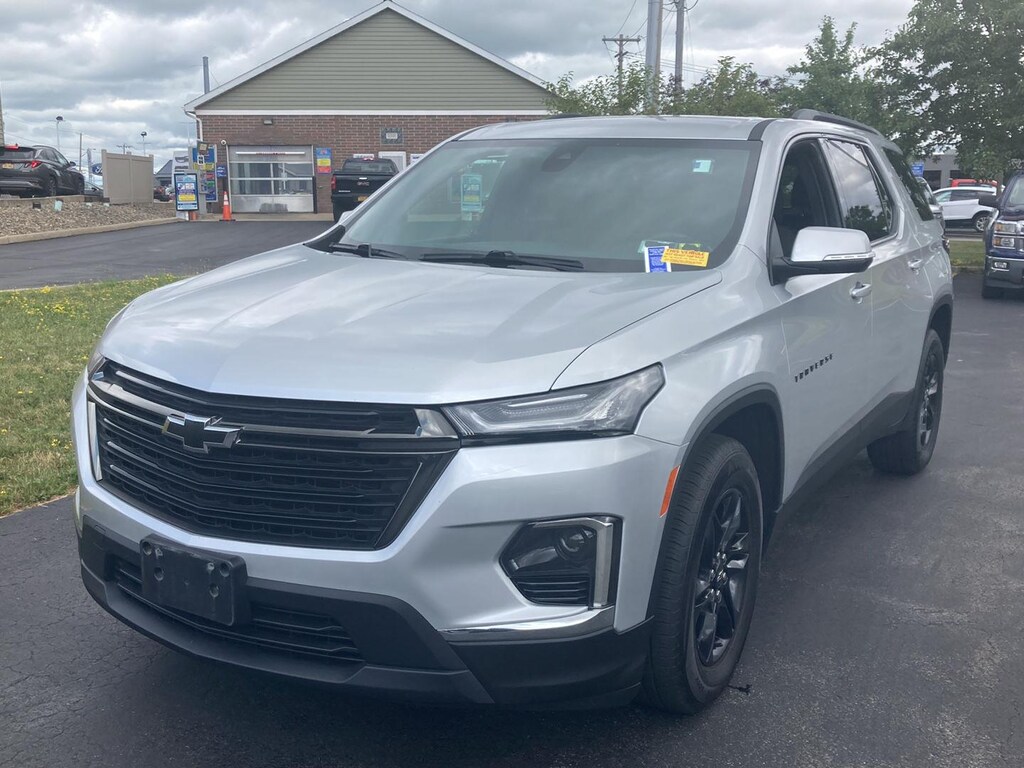 Used 2022 Chevrolet Traverse LT Cloth SUV