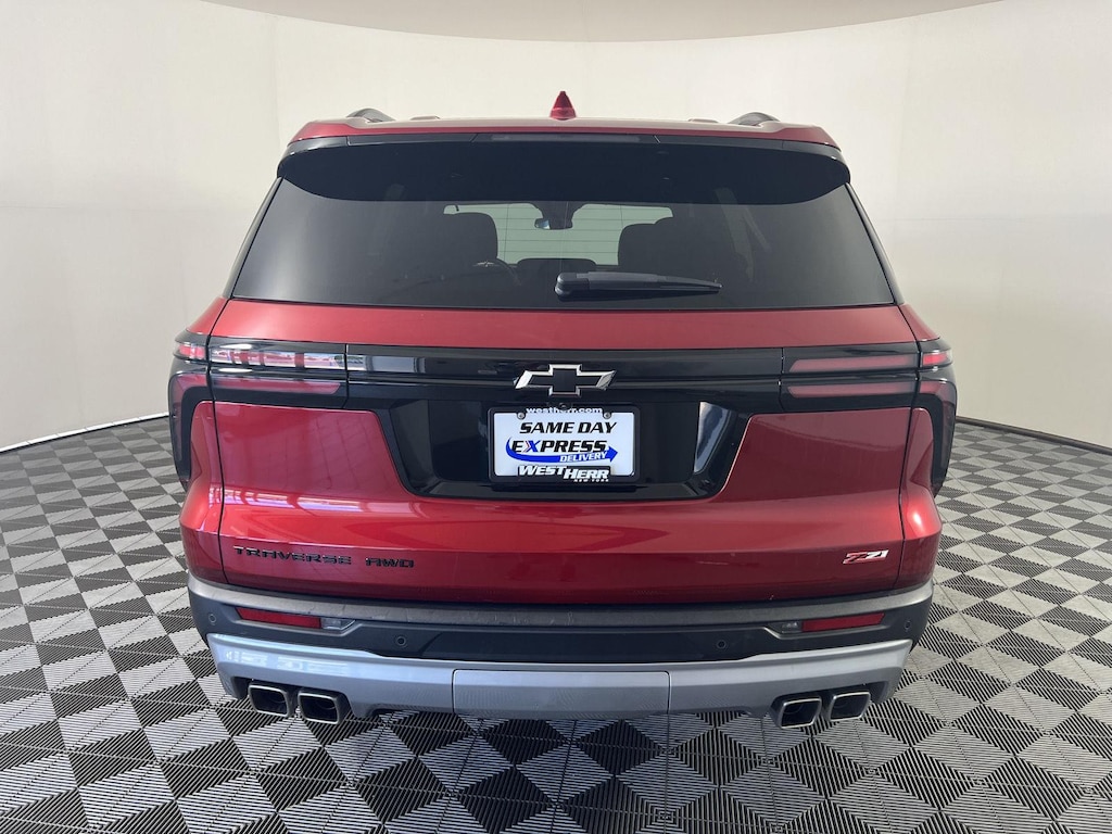 Used 2025 Chevrolet Traverse AWD Z71 SUV