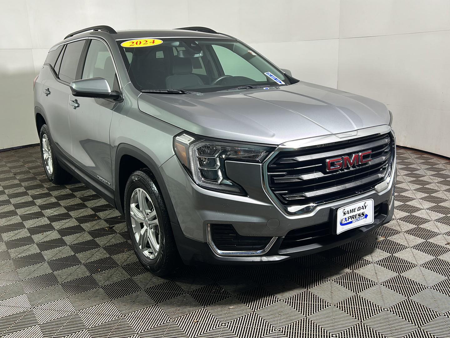 Used 2024 GMC Terrain SLE SUV