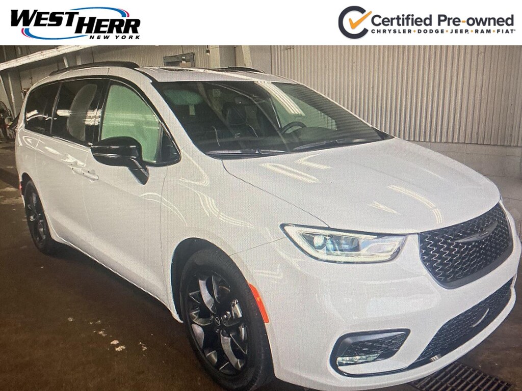 Certified 2025 Chrysler Pacifica Limited Van