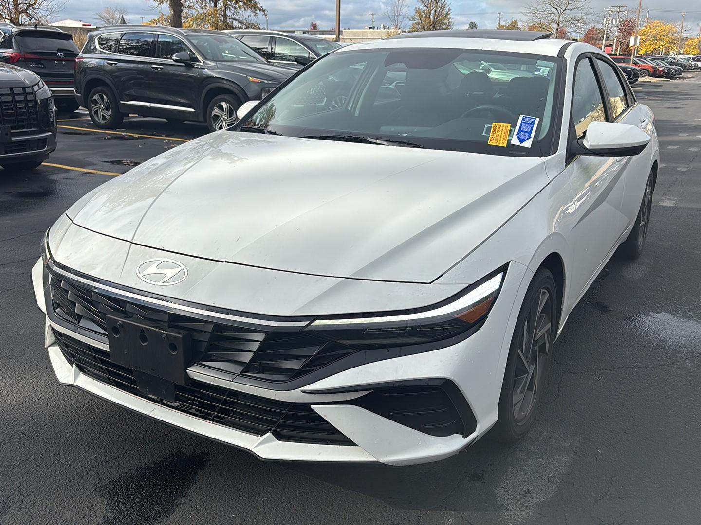 Certified 2025 Hyundai Elantra SEL Convenience Sedan