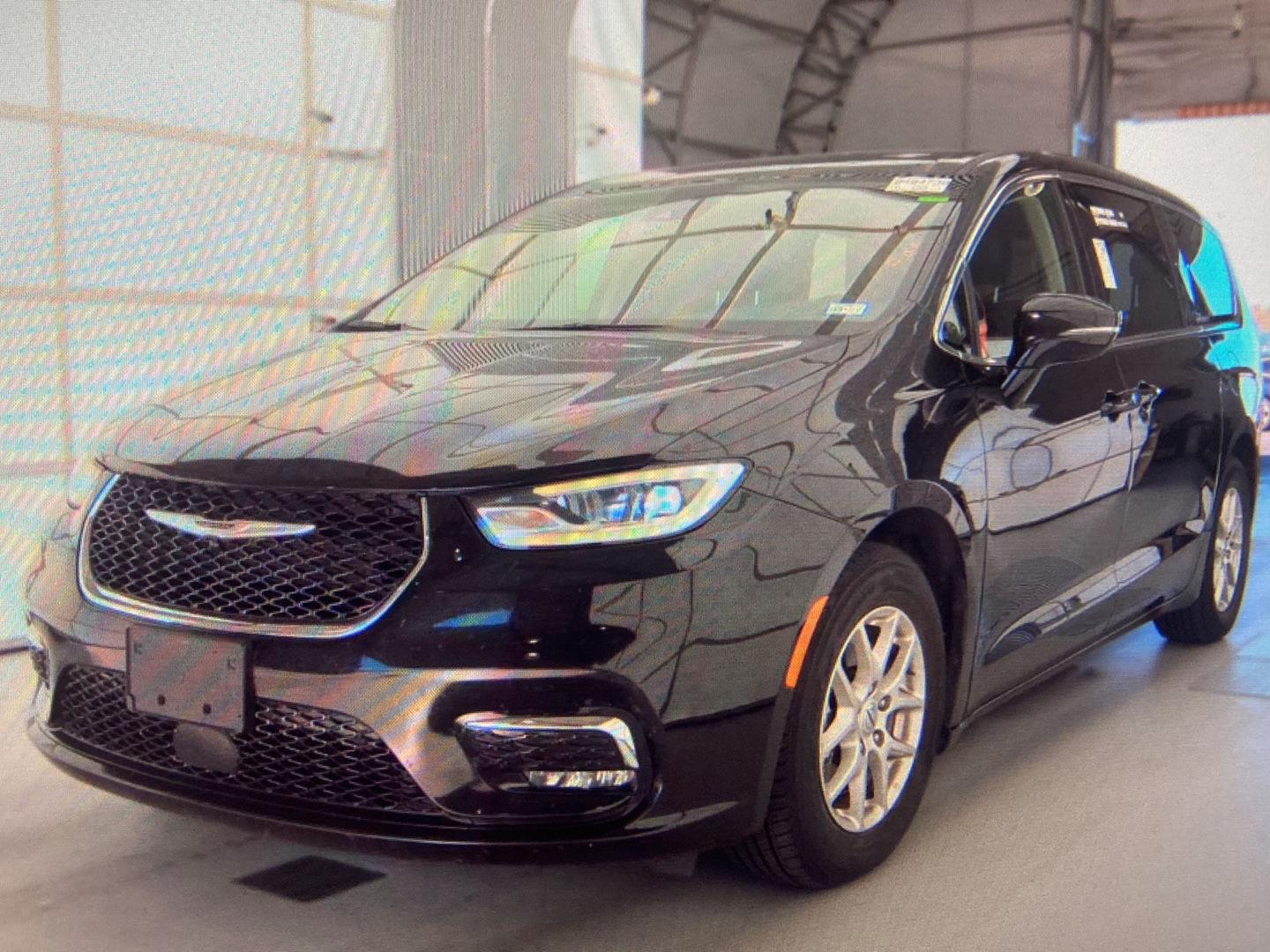 Certified 2024 Chrysler Pacifica Touring L Van