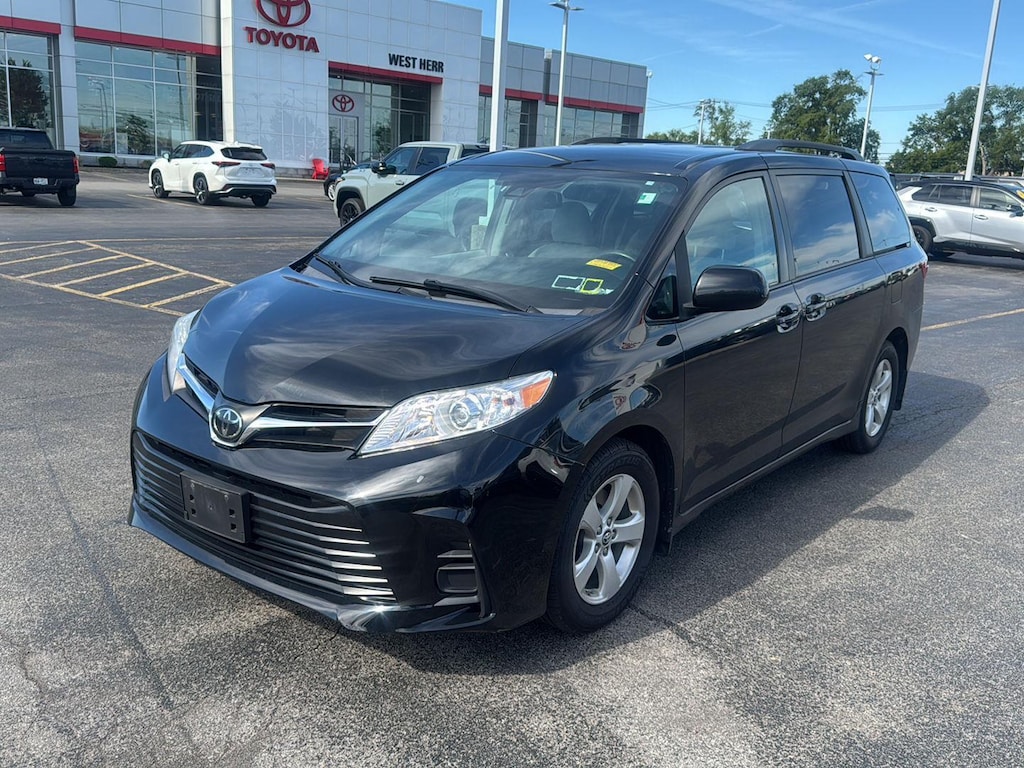 Used 2019 Toyota Sienna LE Van