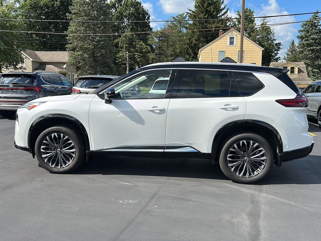 Used 2026 Nissan Rogue Platinum SUV